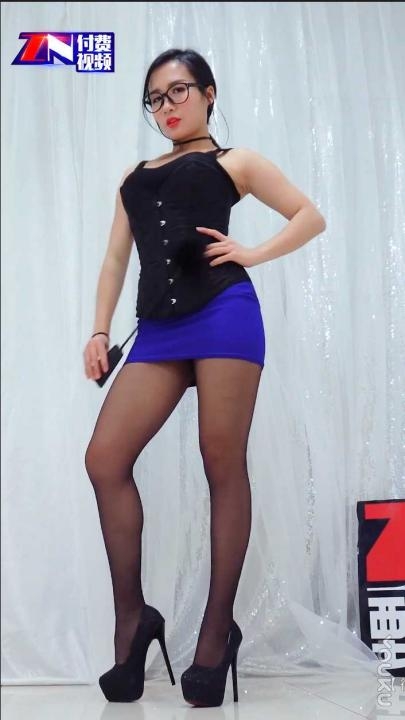 甄妮可可付费视频8V