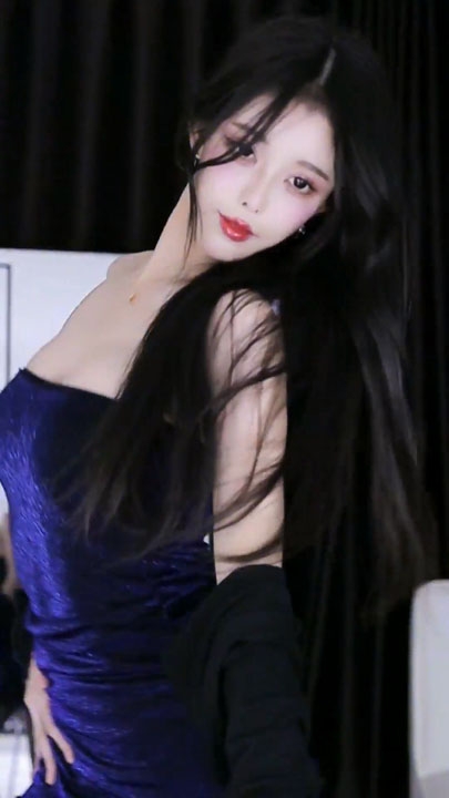 桃梓君极品美腿后背跪摇丝袜骚出天-3(10V41分)