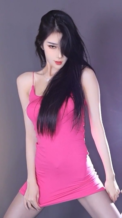 虎牙车老板 迷人少妇风表情好骚比漏点还爽 26V 1小时50分 6.2G