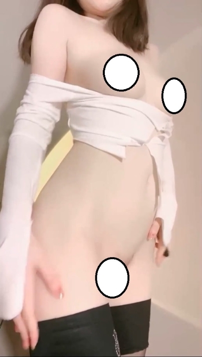 超级粉嫩美女主播【军阀太太】回归 1V 30分钟 1.15G