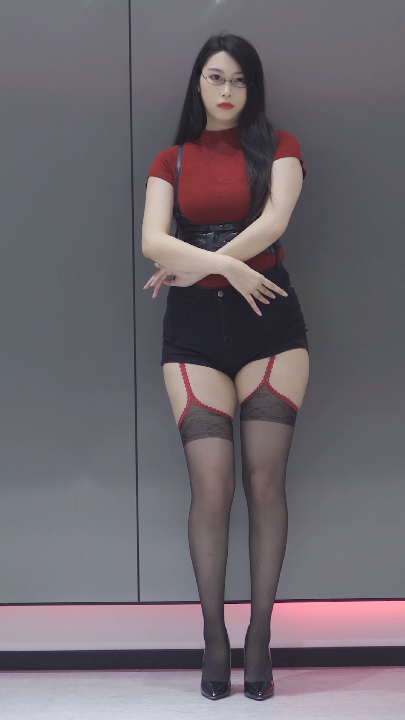 丰乳肥臀黑丝高跟热舞（7）