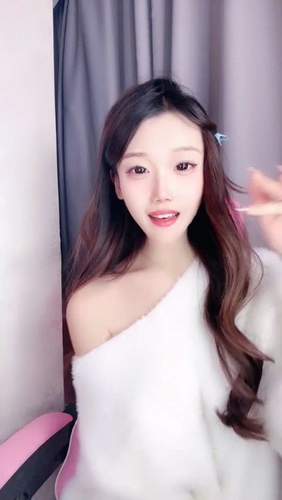 超高颜值【董小姐】热辣果舞 3V 3小时42分钟 3.75G