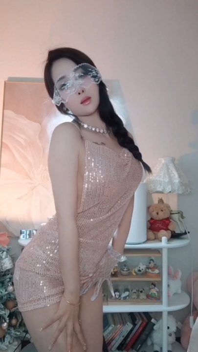 【花椒 晴天愿愿】性感女神 大尺度 情趣内衣套装极限诱惑骚舞 很顶很诱惑  8v20分 w0320