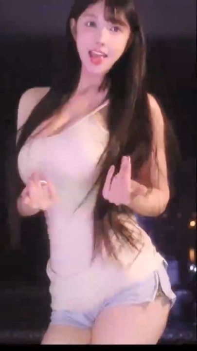 【网易CC 糕糕 泷泷】尺度骚舞 露内 疯狂抖奶抖臀 热裤网袜 8v40分 w0271