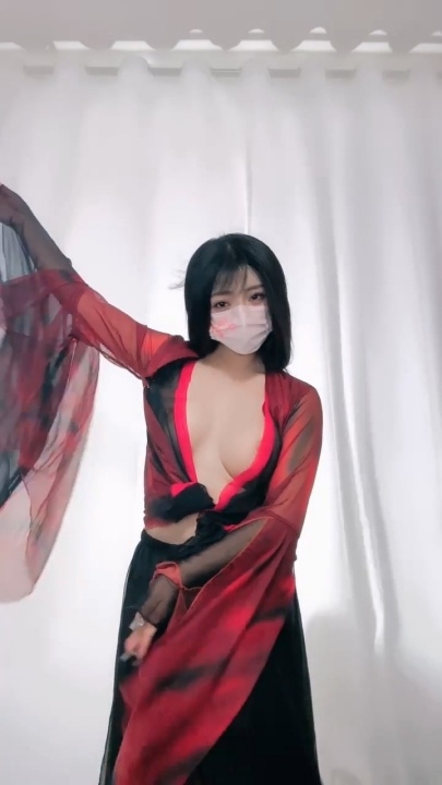 ⭐ 精剪裸舞【杨小花】 大奶尤物 诱惑骚舞裸舞 20v1小时30分 w0376