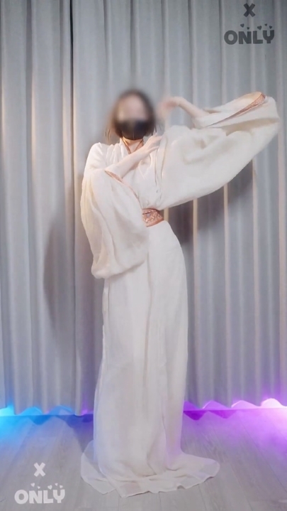 【强推】推特裸舞女王【咚小姐】无水印全集 超带感裸舞紫薇彩蛋 7V 41分钟 544M