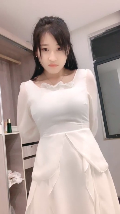 清纯反差小姐姐【云妹妹】7V 5小时 3.46G