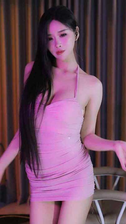 网易CC 小恩雅 定制舞蹈，抖胸舔脚娇喘12分钟1V【490M】