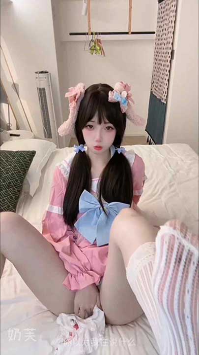 B站 奶芙 兔叽 超级反差学妹剧情调教2V【807M】