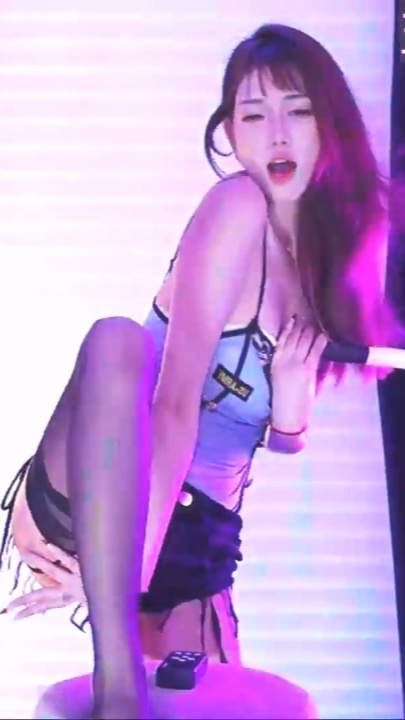 ⭐【乐嗨直播】蛋挞 擦边大尺度性感骚舞 23V1小时38分 w0782