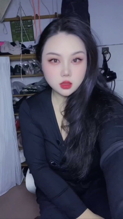 G杯BBW反差财务【魅兰ml】自慰裸舞露出，重口 59V 1小时11分钟 2.98G