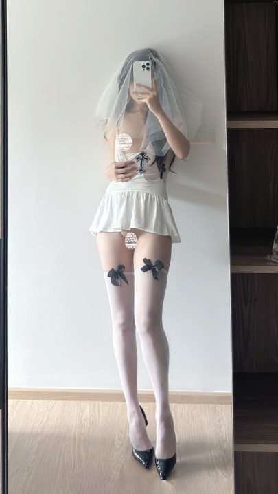 推特露出女神【violetbaby2004】视图 1200P 56V 12分钟 1.7G