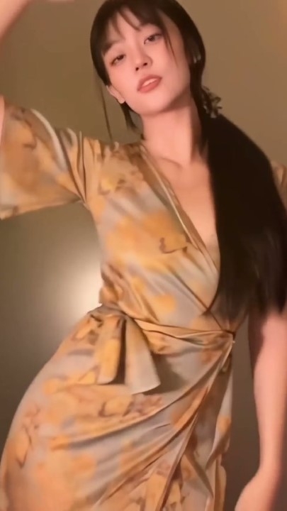 推特【玉米yum_707】最新国风舞 5分钟 204M