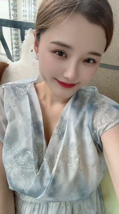 抖音超极品大奶宝妈『杨枝甘露-甜甜麻麻』1V1及剧情 14V 1小时 1.42G