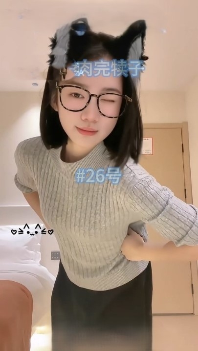 推特【受肉完犊子—瘦了完犊子】2月VIP福利一 众多小姐姐果舞紫薇 81V 1小时 3.82G