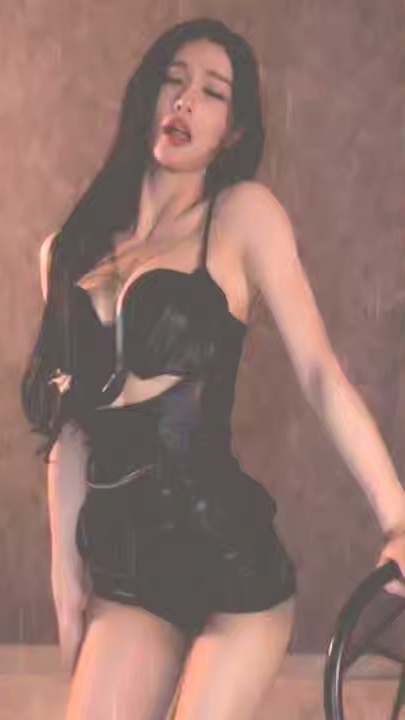 #斗鱼#艾可乐 脱衣抖奶裸舞热舞 8V33分w1018