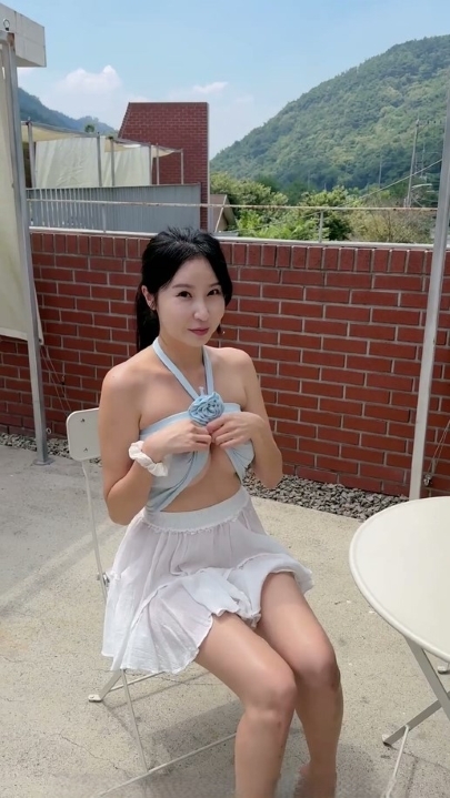 瑜伽健身网红【imjenasis】8月底番外特 14V 44分钟 1.18G