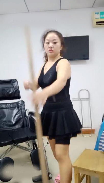 25163055899