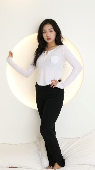 国模【小雨】大尺无水写真 523P 1.81G