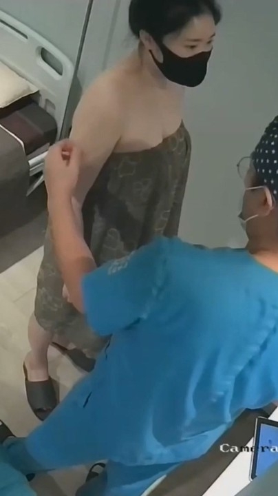 整形医院摄像头，女明星气质小姐姐做医美，病房里自慰(6V) 6学生 4G
