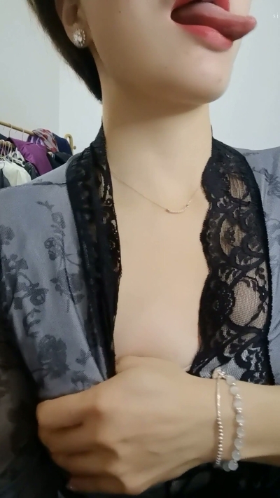 10050244526