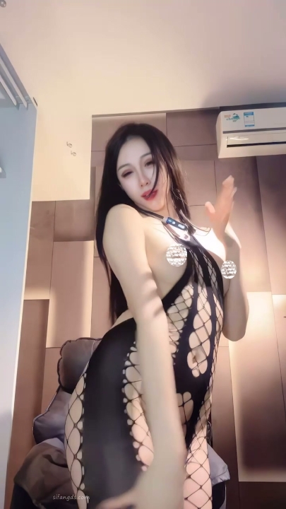 性感风骚【小鱼睡不醒】精剪裸舞紫薇 13V 3小时17分钟 2.61G