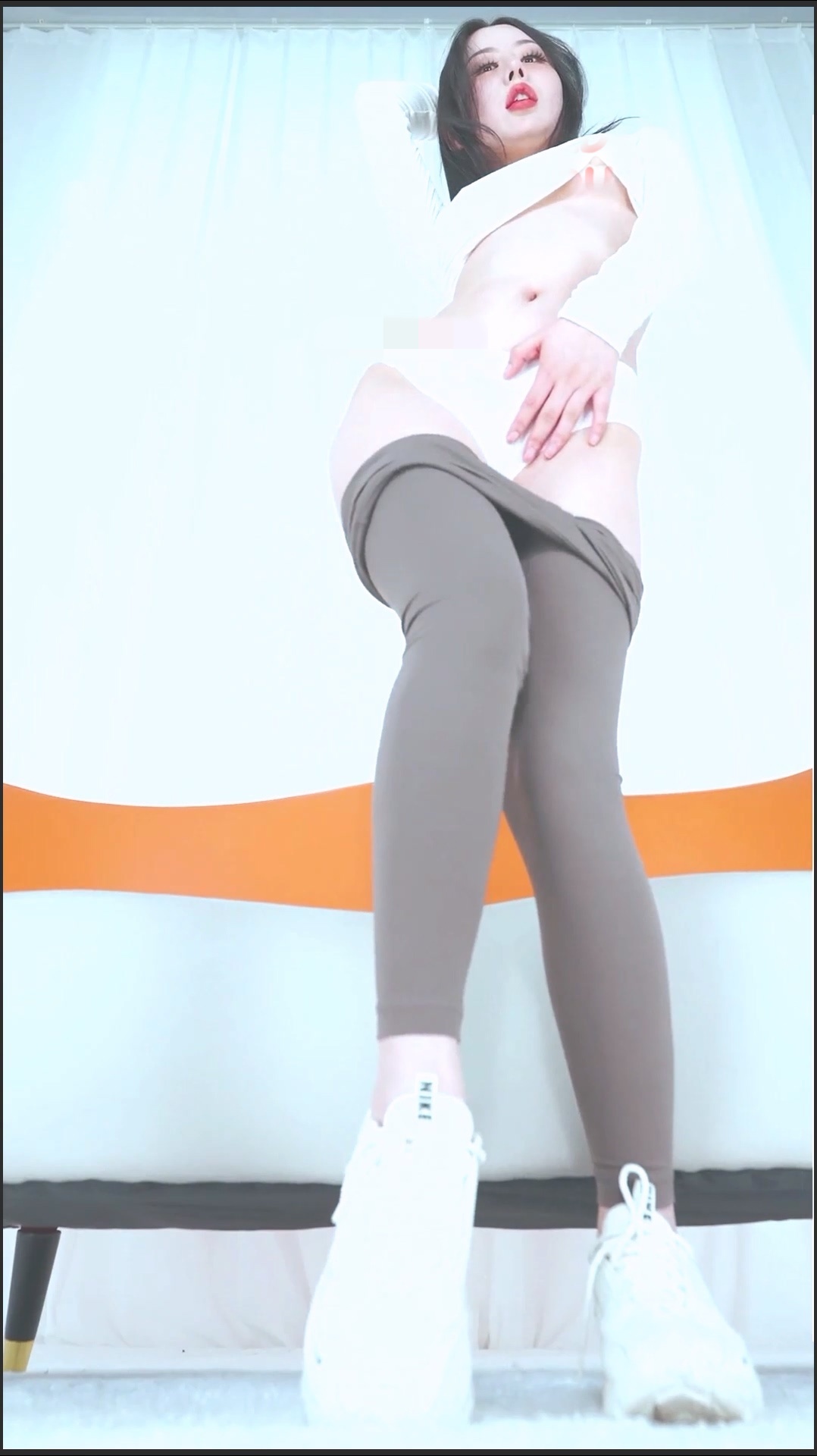 10071040702