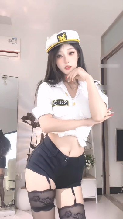 【快手福利】风骚御姐【丸子鱼性感母蟑螂】骚舞瑜伽裤 17V30分x614