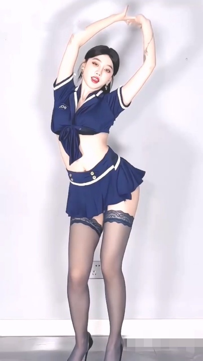 B站御姐 小艾xxin 红丝缠绵巨乳轻颤 黑丝玉腿摇曳 兔女郎蒙眼妖娆 情欲如火撩人心弦！1V23分w1427