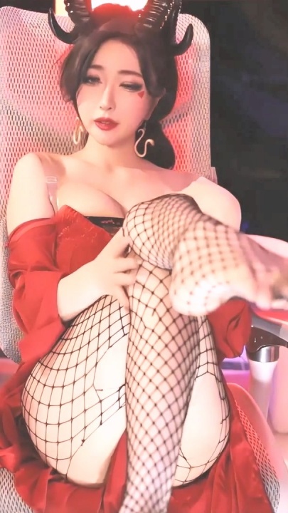 #CC #小燃燃 性感魅魔特辑 3V27分 w1558