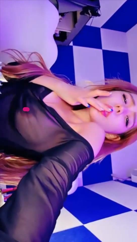 06030733686