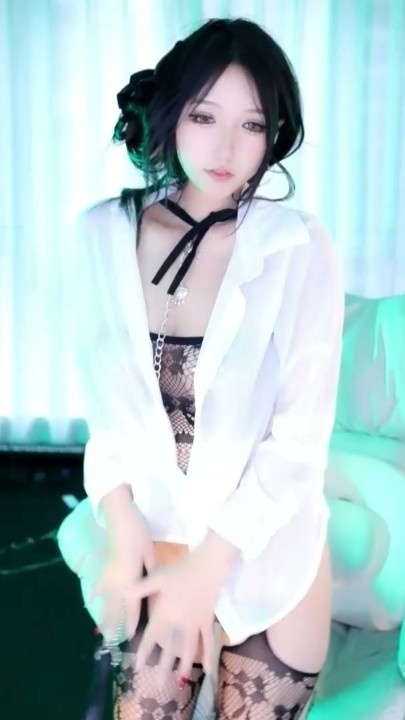 网易CC【雅恩北北】+虎牙【楚安安】裸舞紫薇 37分钟 1.94G