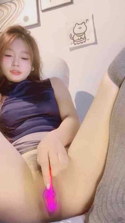 直播 宝宝 翘臀妹骚舞顶胯瑜伽裤诱惑5V【4.53G】