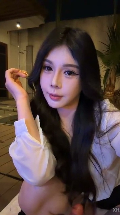 网红脸女神【za】户外洗澡~扩阴~肛塞 6V 4小时27分 6.9G