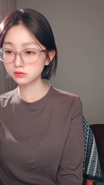 顶级反差 乖乖女【夏嫣】5V 5小时 4.09G