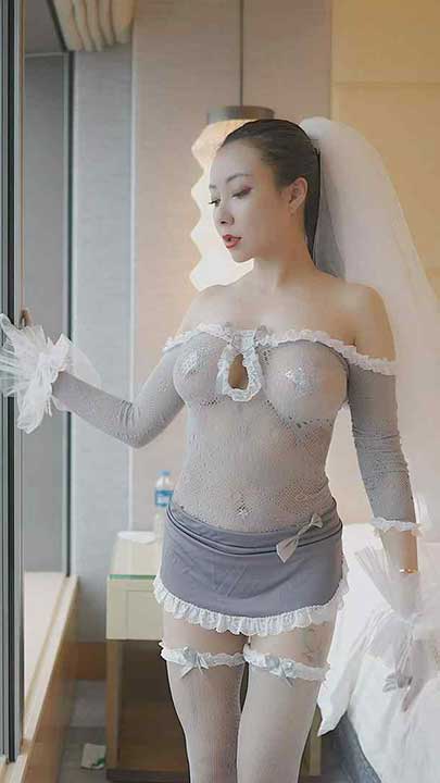 秀人网 松果儿 唯美透视婚纱1V【374M】