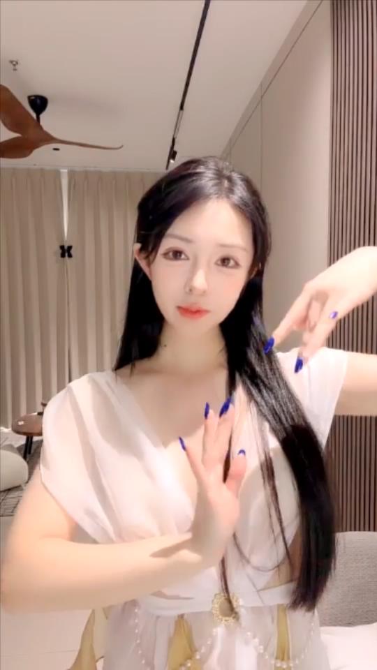 女神下海了 【鹅美美】超级大美乳！性感热舞 跳蛋自慰！7V14.7G