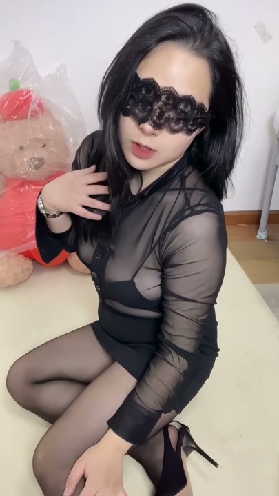 抖音颜值肉感宝妈【肉肉呀】大奶肥臀诱惑插穴紫薇乳汁喷射 4V 43分钟 1.52G