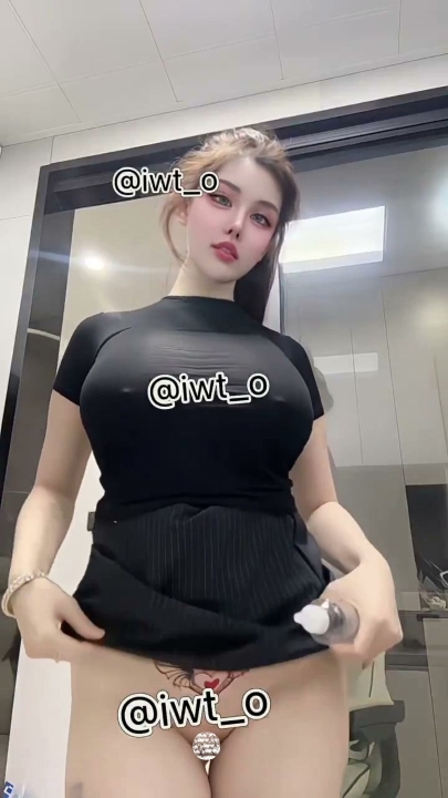 杭州高颜巨乳健身模特【巨樱】03月，脸穴同框紫薇吃鸡 80P 58V 24分钟 1.09G