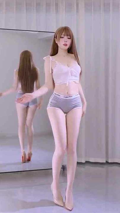 B站 雾奈呦 顶流网红大主播大尺度情趣内衣骚舞15V【0.4G】