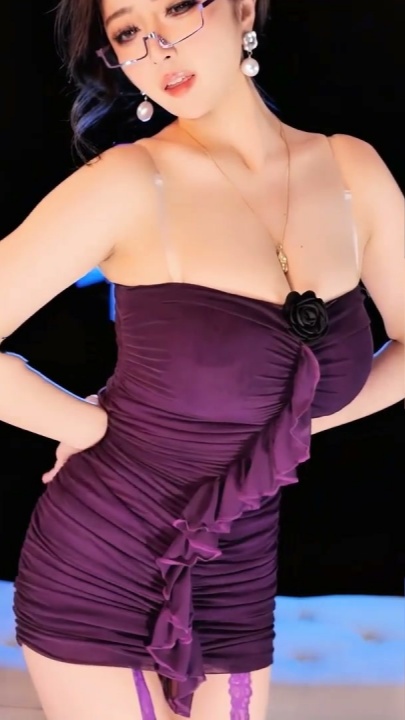 【网易CC】小燃燃 26年点舞群精选，全新战衣 10V38分W1803