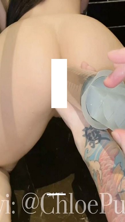 超级女神【ChloePussy69】高价付费福利，SM调教露出喷水应有尽有9V(3-3)