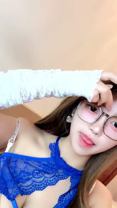 巨乳网红终于下海了【灵儿同学】身材超级棒 圆润大奶子 3小时 3.32G