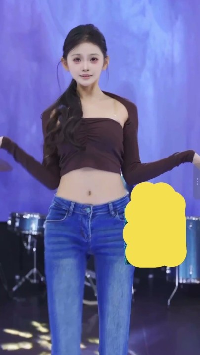 猎奇！大神多次女厕打灯偷拍极品美女主播 刮毛前后对比 15V 5分钟 242M