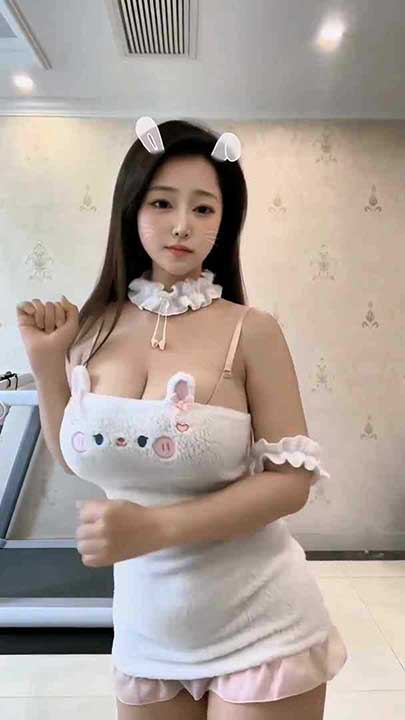 抖音 成都朵朵 80万粉丝直播H杯巨乳真空诱惑6V