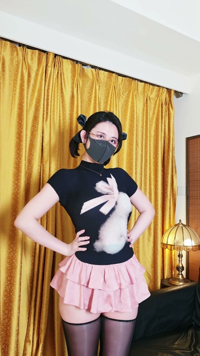 『Naimi奶咪』外星绿猫小鸡舞 逼兔 白菜对我笑，三段性感露逼小舞蹈 6V 9分钟 718M