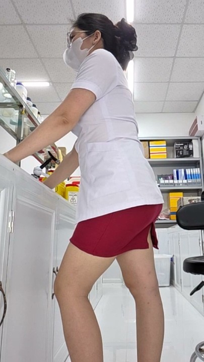 巨乳肥臀熟女药剂师『HinaLovely』上班穿着情趣内衣偷偷道具自慰流白浆 4V 5小时 4.16G