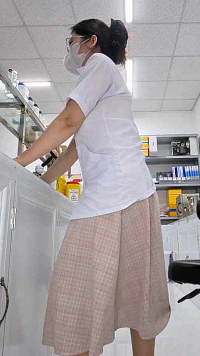 直播 HinaLovely 巨乳肥臀熟女药剂师，上班穿着情趣内衣偷偷道具紫薇4V【4.16G】